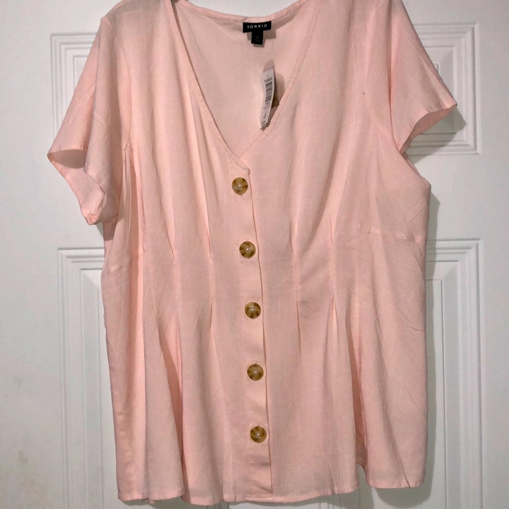 NWT Torrid pale Pink Blouse, Plus size 2 or 18/20